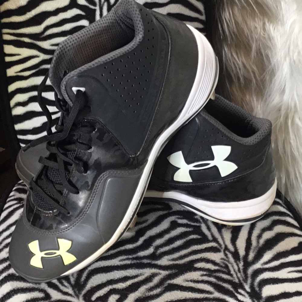 Under Armour Black Baseball Metal Cleats sz 13
